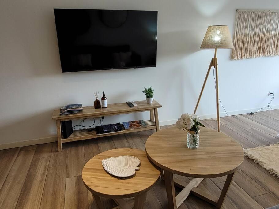 En Palermo Balcon Gym Laundry Frente Embaja Eeuu Apartamento